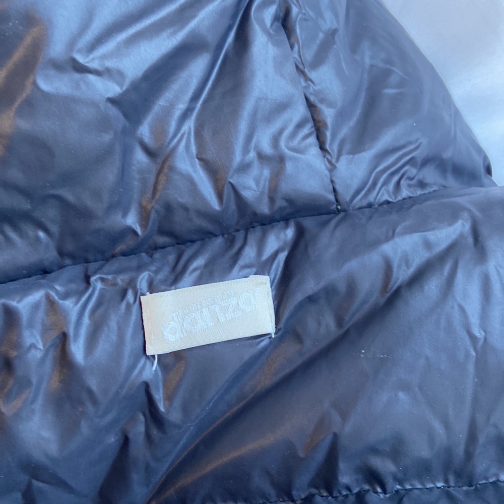 Puffer Vest - Picture 6 of 6